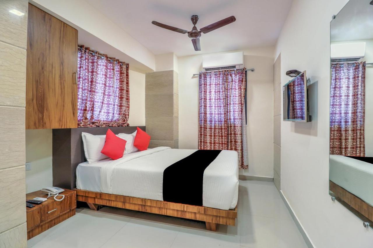 Hotel Crystal Inn Mumbai Exterior photo