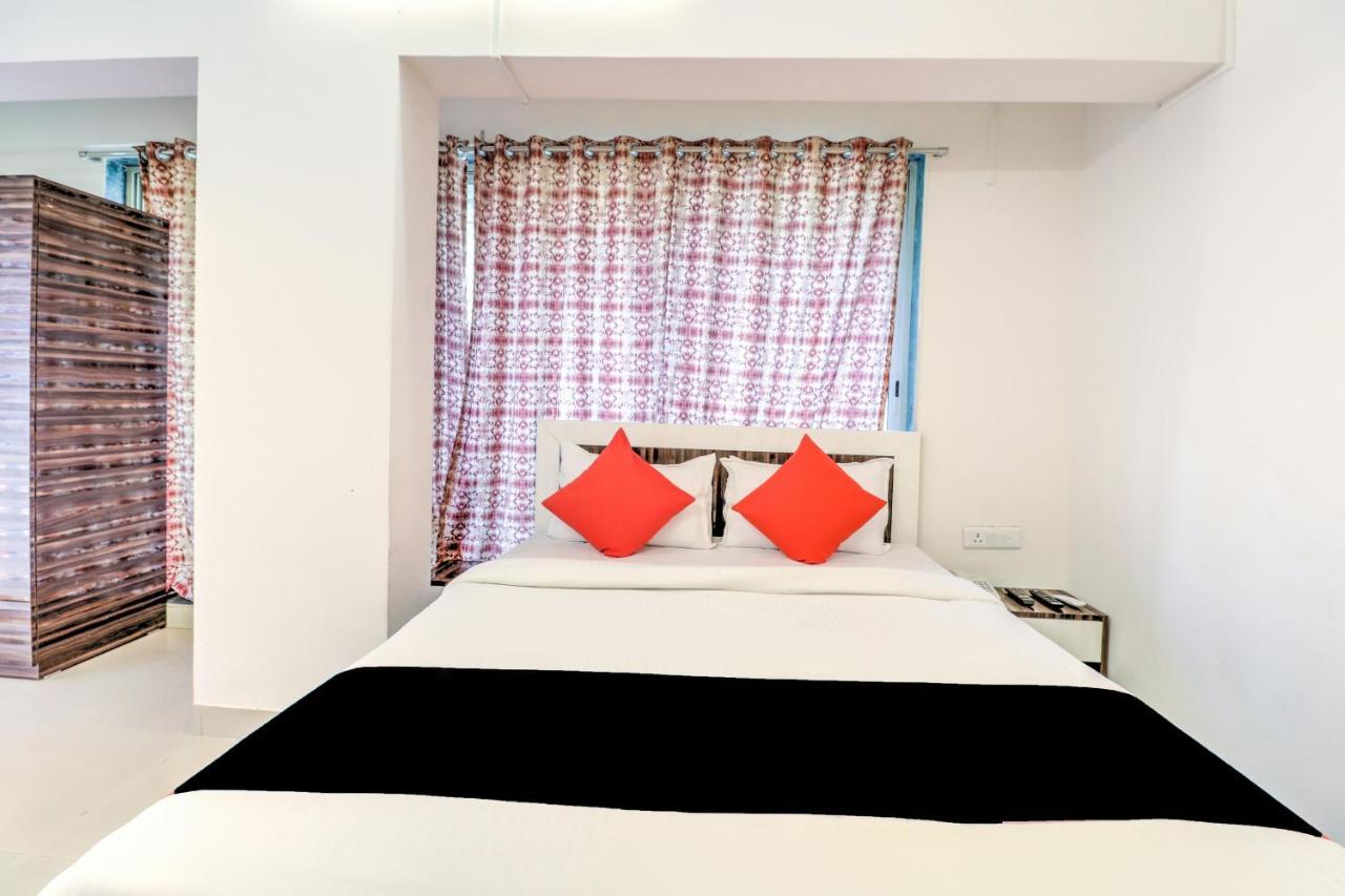 Hotel Crystal Inn Mumbai Exterior photo